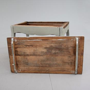 SKRIVBORD, rokokostil, 1800-talets första hälft.