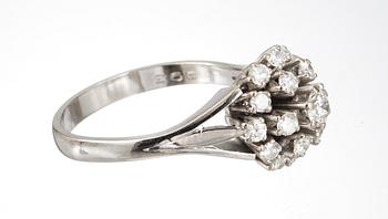 RING, set with brilliant cut diamonds, tot. 0.93 cts.