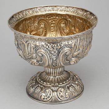 UPPSATSSKÅL, silver, importstämplad samt stämplad Mema, Eskilstuna, 18/1900-tal. Vikt ca 1033g.