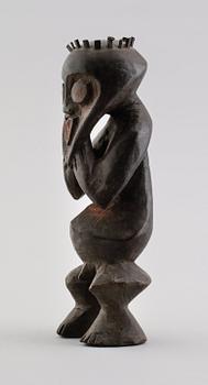 FIGUR, snidat trä, Afrika.