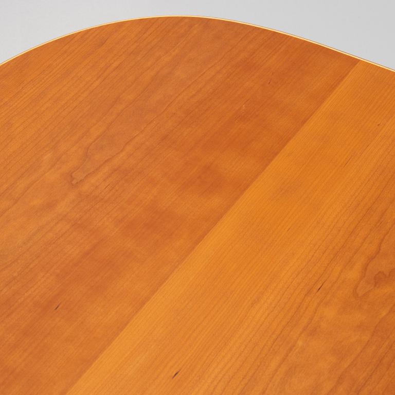 Josef Frank, dining table model 947, Svenskt Tenn, after 1985.