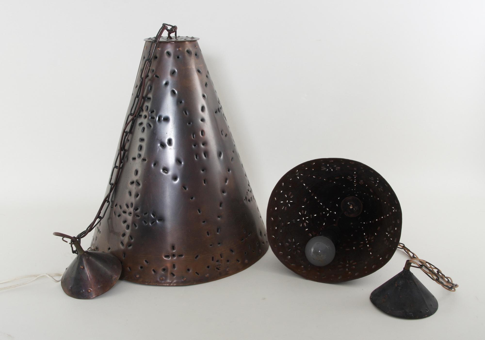 TAKLAMPOR, 2 st, sign Olle Malm. H 30-45.