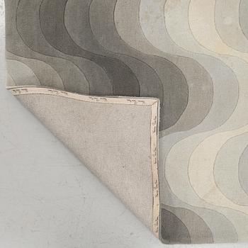 Verner Panton, "Wave", rug, 170 x 240 cm.
