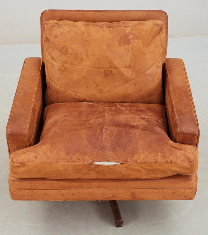 SOFFA samt FÅTÖLJ, modell "807", Fredrik A Kayser, Vatne Lenestolfabrikk A/S. Norge, Ca. 1965.