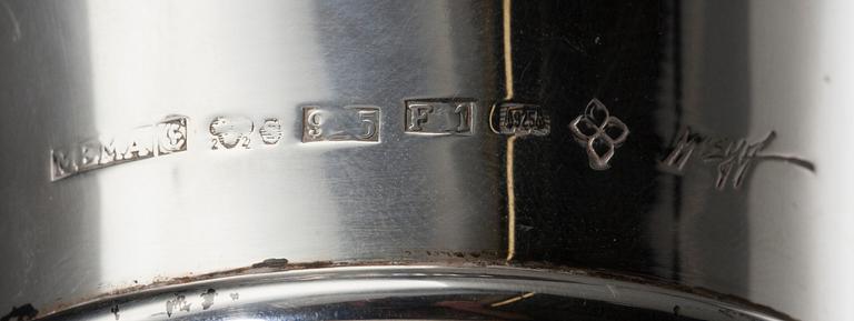 BÄGARE, sterling silver, svenska importstämplar 2004. Vikt 302 g.