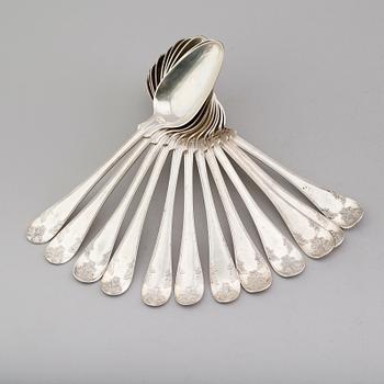 MATSKEDAR, 12 st snarlika, silver, Frans Holm, Vadstena 1852/1867. Vikt ca 636 gram.