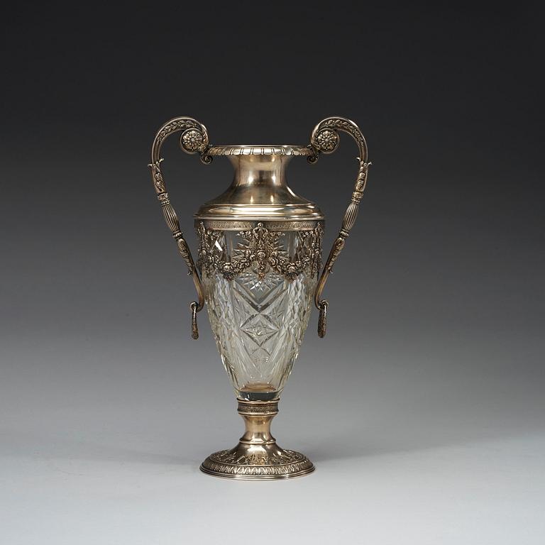 A Russian 20th century silver and glass amphora, marks of Ivan Chlebnikov, Moscow 1908-1917.