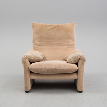 A 1970s Vico Magistretti "Maralunga" armchair from Cassina.