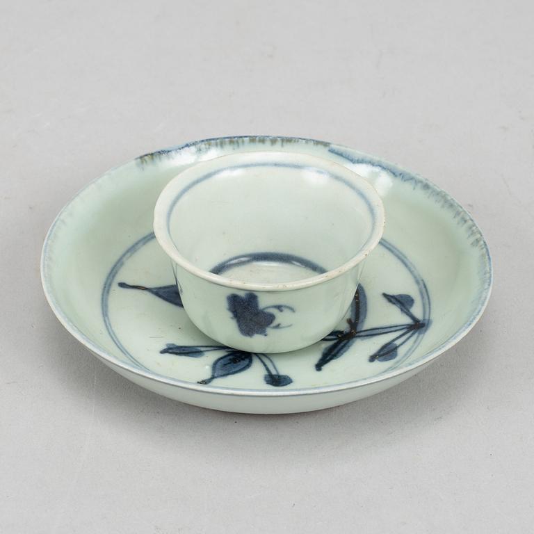 A set with three wine cups and three small dishes, Ming dynasty (1368-1644).