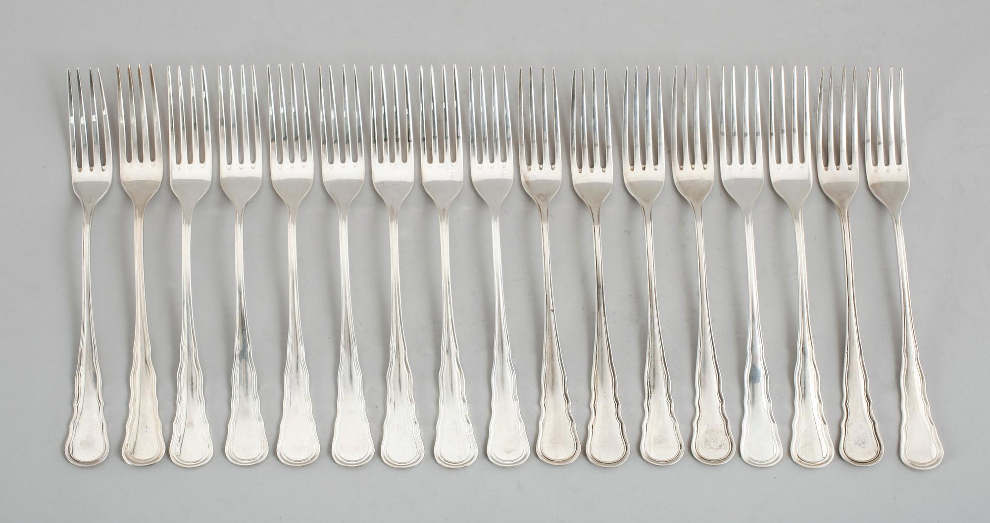 BORDSGAFFLAR, 16 st, silver, CG Hallberg, bl a 1952. Vikt ca 658 gram.