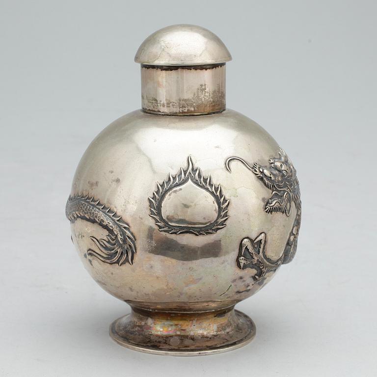 TEDOSA, silver, Tuchcheng/Tuck Cheng, Kina, omkr 1900. Vikt ca 275g.