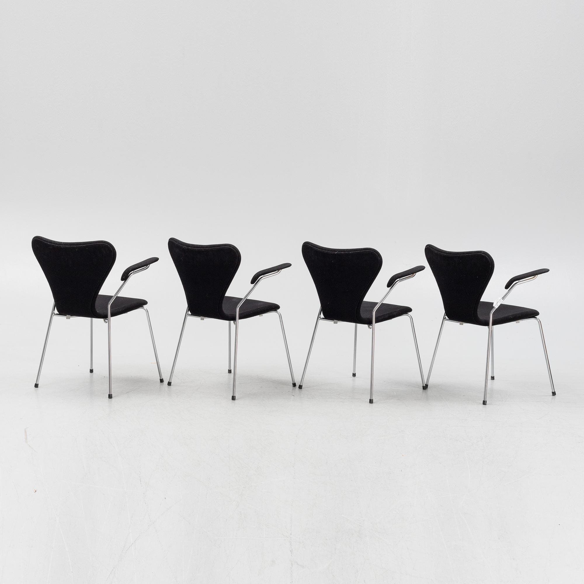 Arne Jacobsen, karmstolar, 4 st, "Sjuan", Fritz Hansen, 2000-tal.