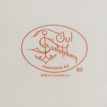 Julservis, 9 delar, porslin, "God Jul" med gulddekor, Gustavsberg, 1980.