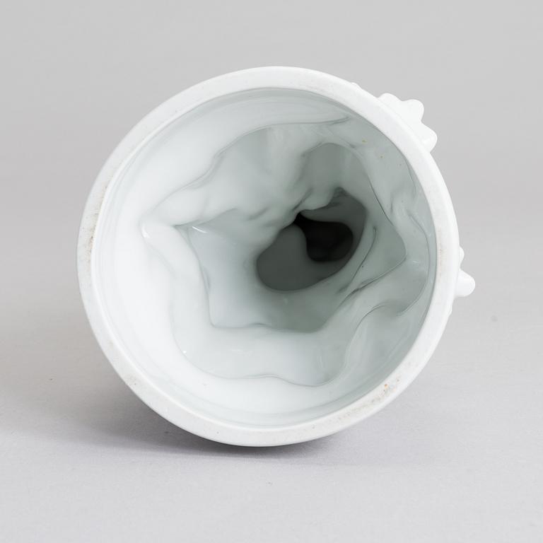 Yrjö Liipola, a porcelain sculpture Arabia, signed Yrjö Liipola -35.