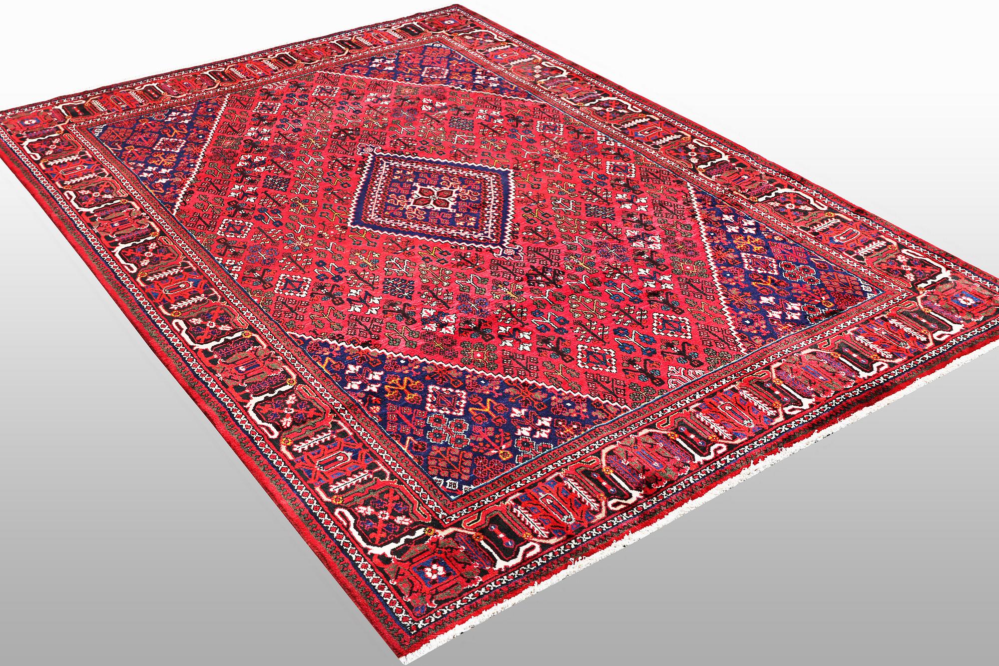 Carpet, Hosseinabad, ca 348 x 247 cm.