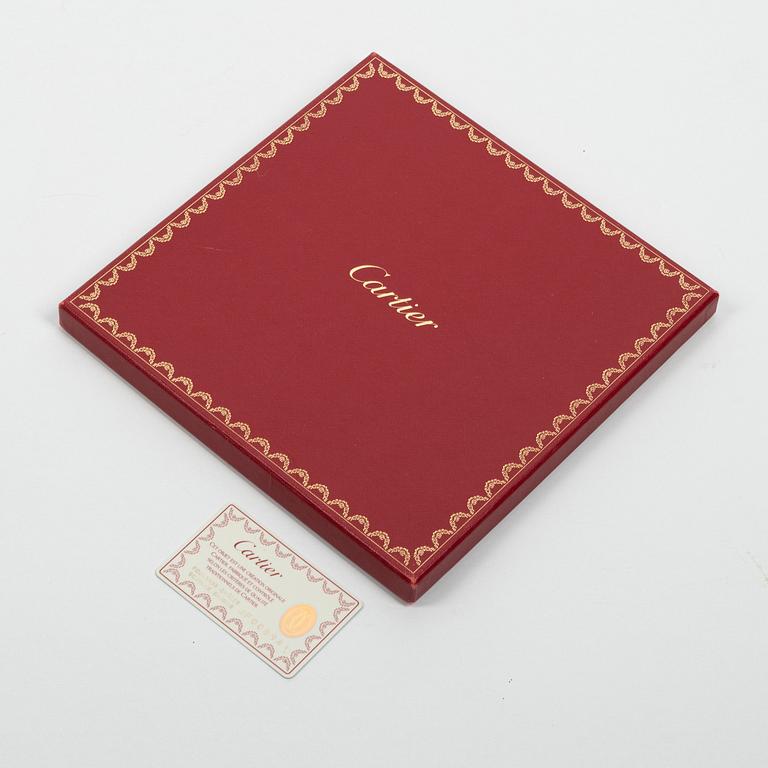 Cartier, scarf.