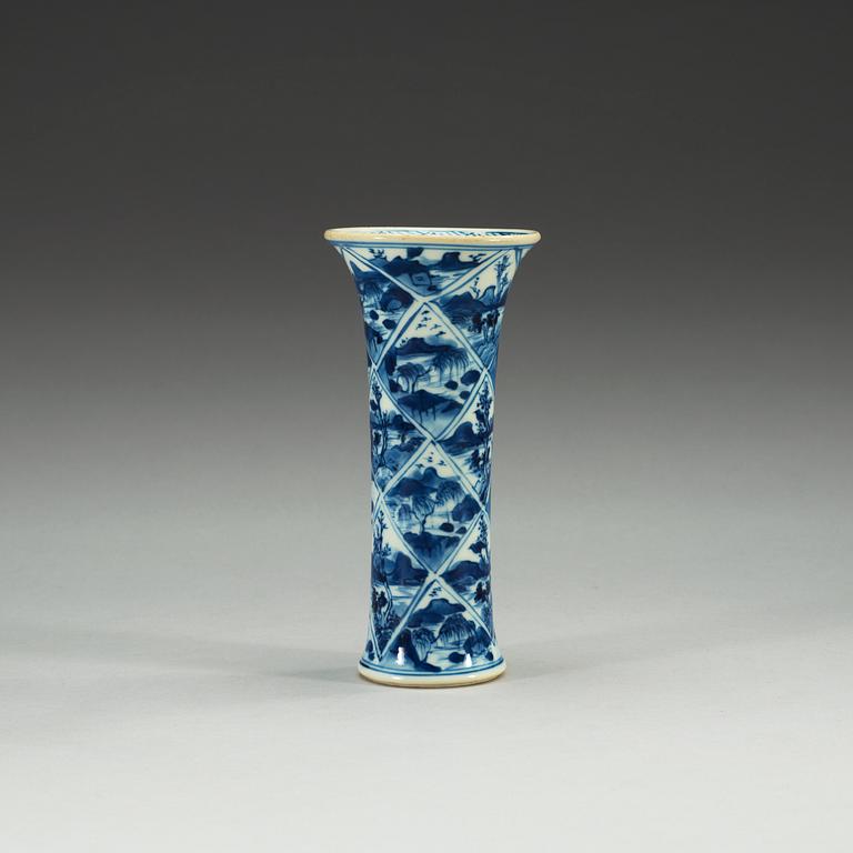 A blue and white Gu shaped vase, Qing dynasty, Kangxi (1662-1722).