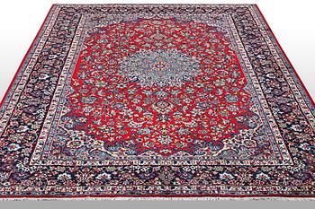 A carpet, Kashan, ca 406 x 301 cm.