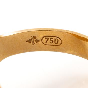 Ring and pendant, 18K gold with synthetic white stones.