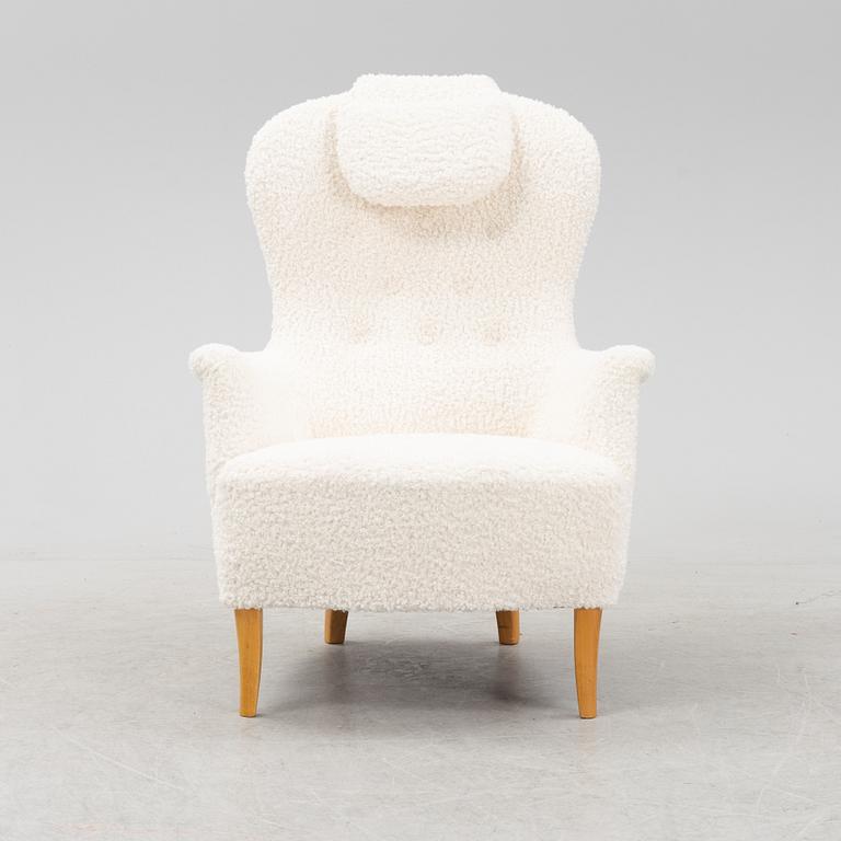 Carl Malmsten, fåtölj, "Farmor", AB O.H. Sjögren, Tranås, 1987.