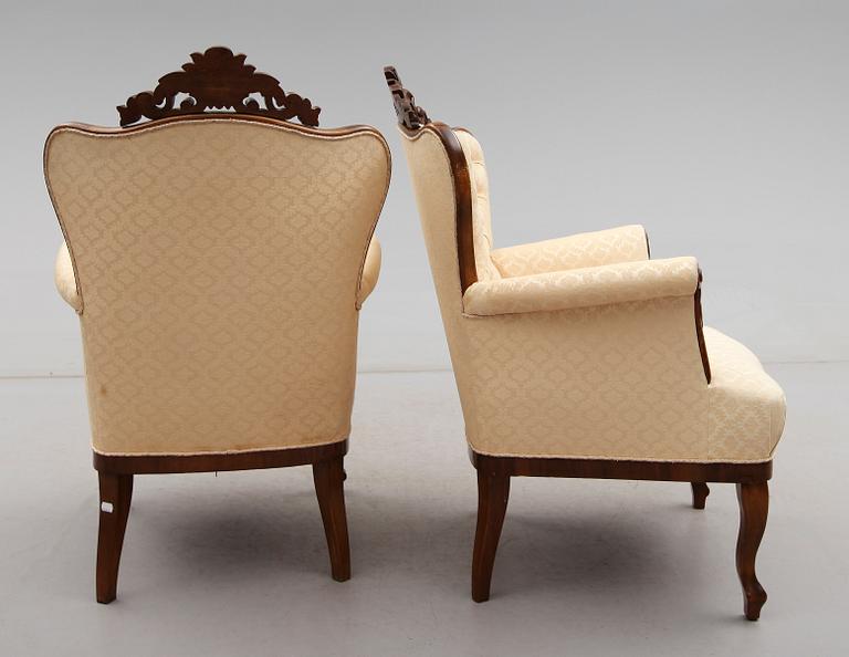 FÅTÖLJER, 1 par, rokokostil, 1800-talets andra hälft.