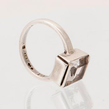 Wiwen Nilsson, ring silver med carréslipad bergkristall, Lund 1942.