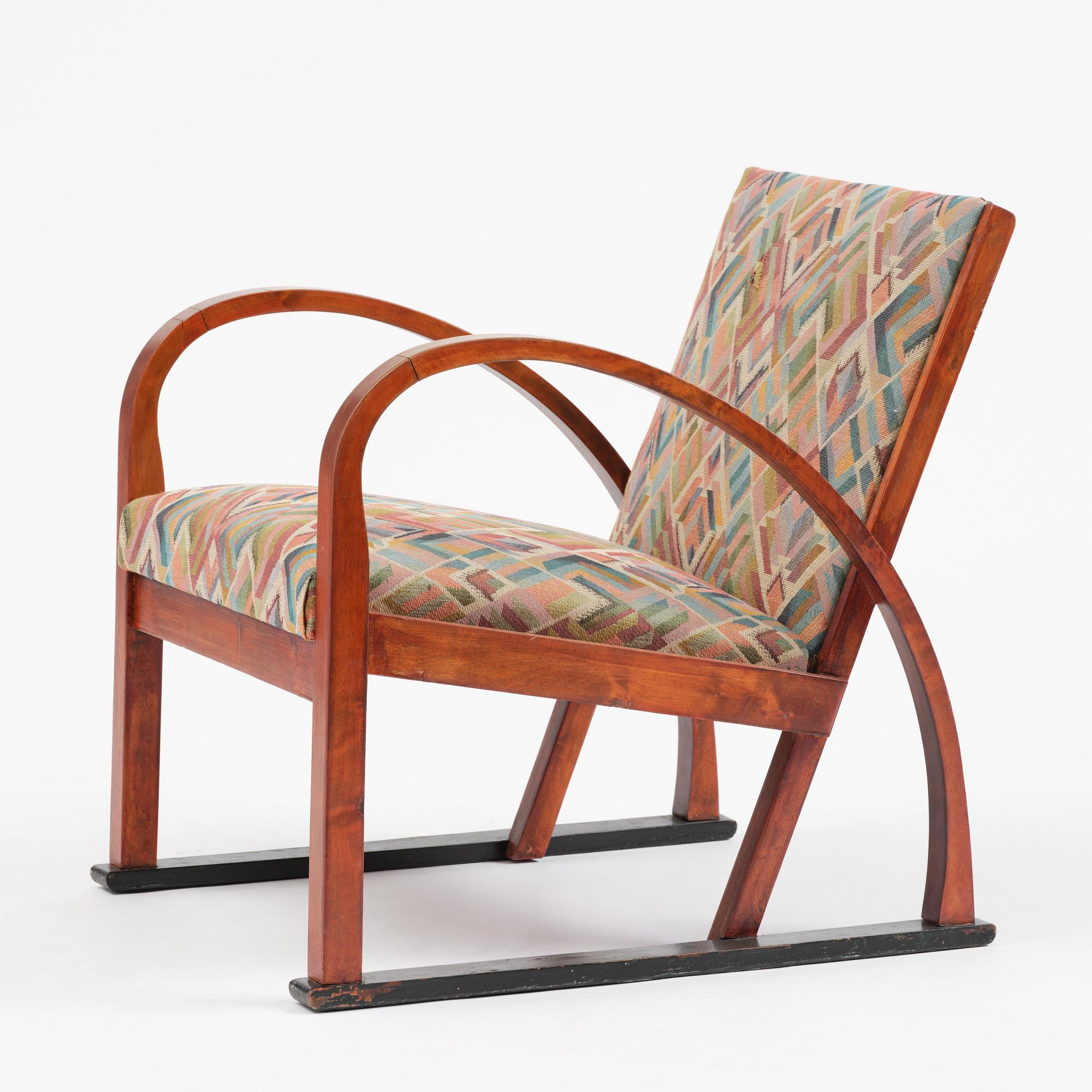 A functionalist armchair, 1930s.