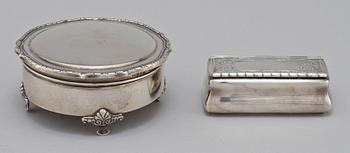 LOCKASKAR, 2  st, silver, Göteborg, 1946 samt importstämplad. Tot vikt 231 g.