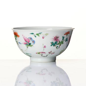 Skål, porslin. Qingdynastin, med Daoguang märke och period (1820-1850).