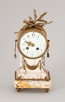 BORDSPENDYL, Louis XVI-stil, 1900-tal.