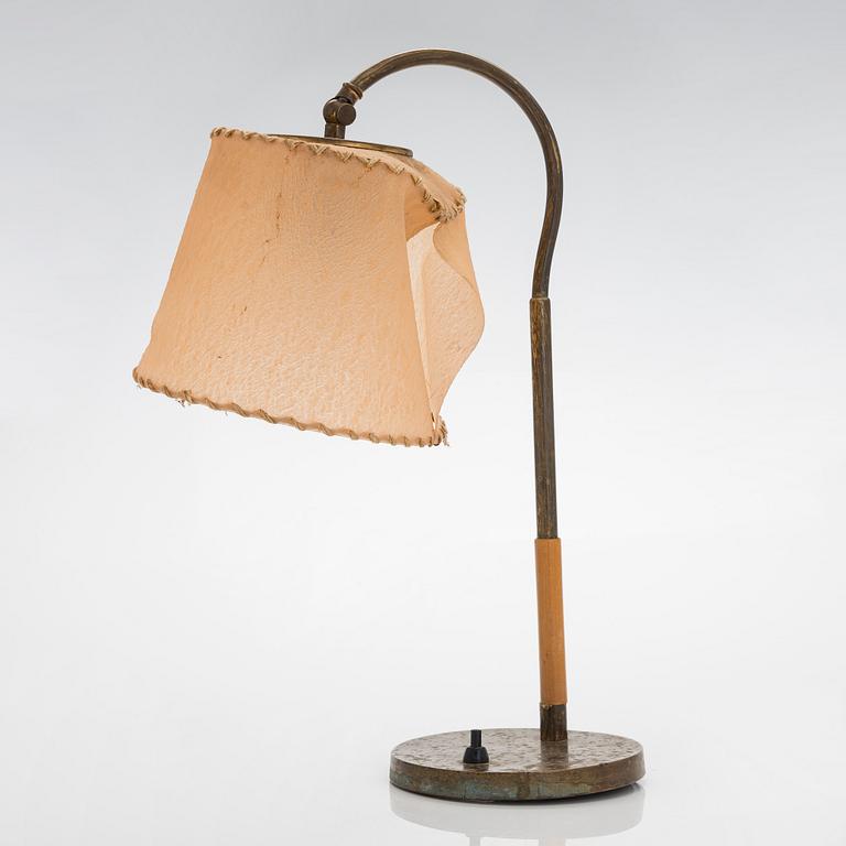 Paavo Tynell, bordslampa modell 9201, Taito 1900-talets mitt.