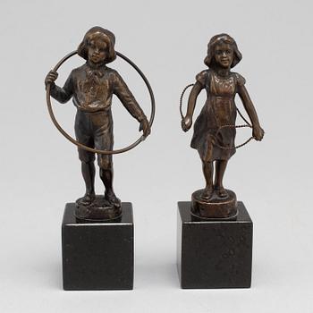 JULIUS SCHMIDT-FELLING, sculptures, a pair, bronze, signed.