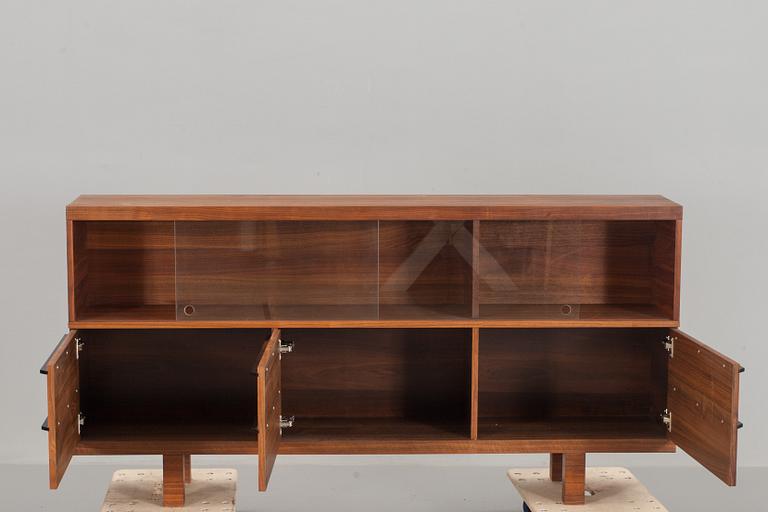 SIDEBOARD, 1900-talets sista fjärdedel.