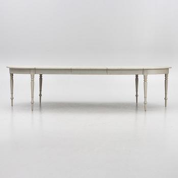 Dining table, 19th century.