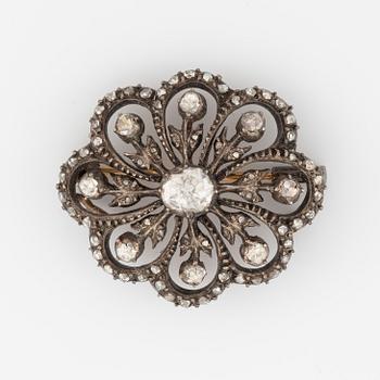 Brooch, silver with rose-cut diamonds.