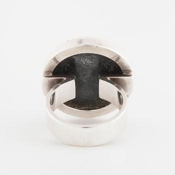 CECILIA JOHANSSON, Göteborg, 2001, a cabochon cut hematite ring.