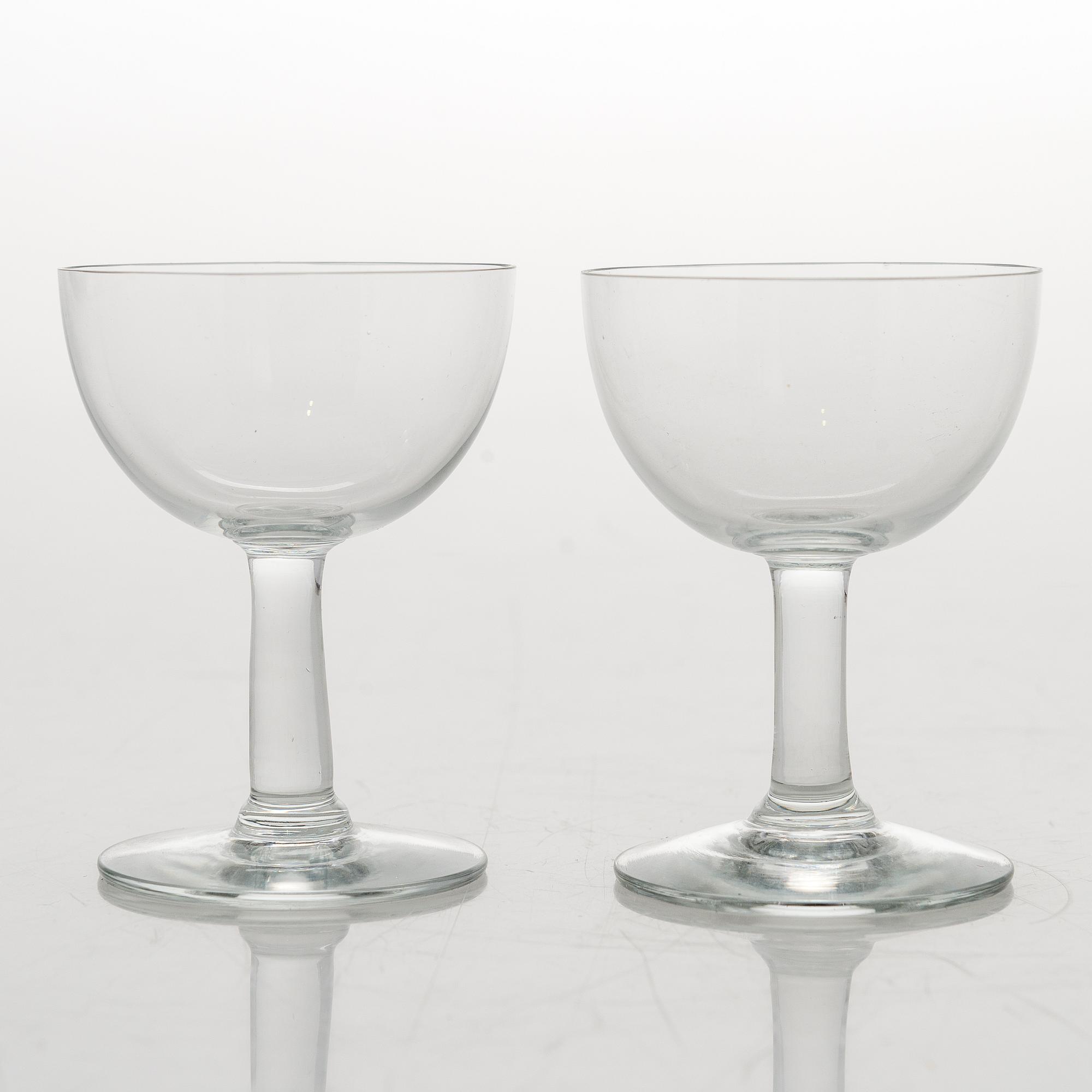 SAARA HOPEA, 19 glasses for Nuutajärvi Notsjö.