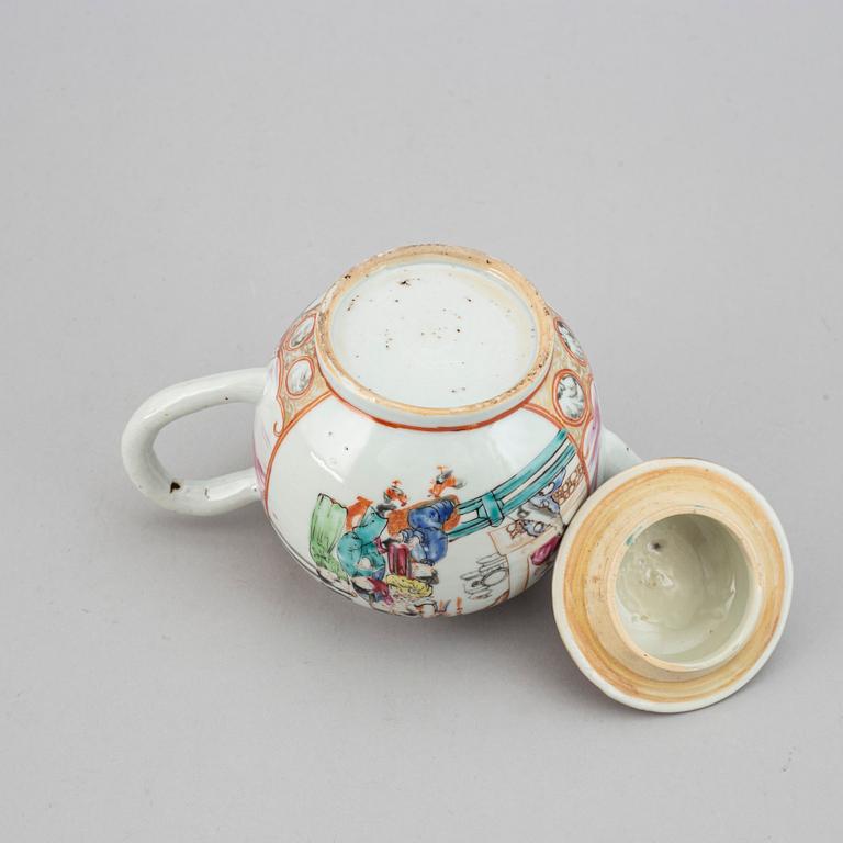 A famille rose teapot with cover, Qing dynasty, Qianlong (1736-95).