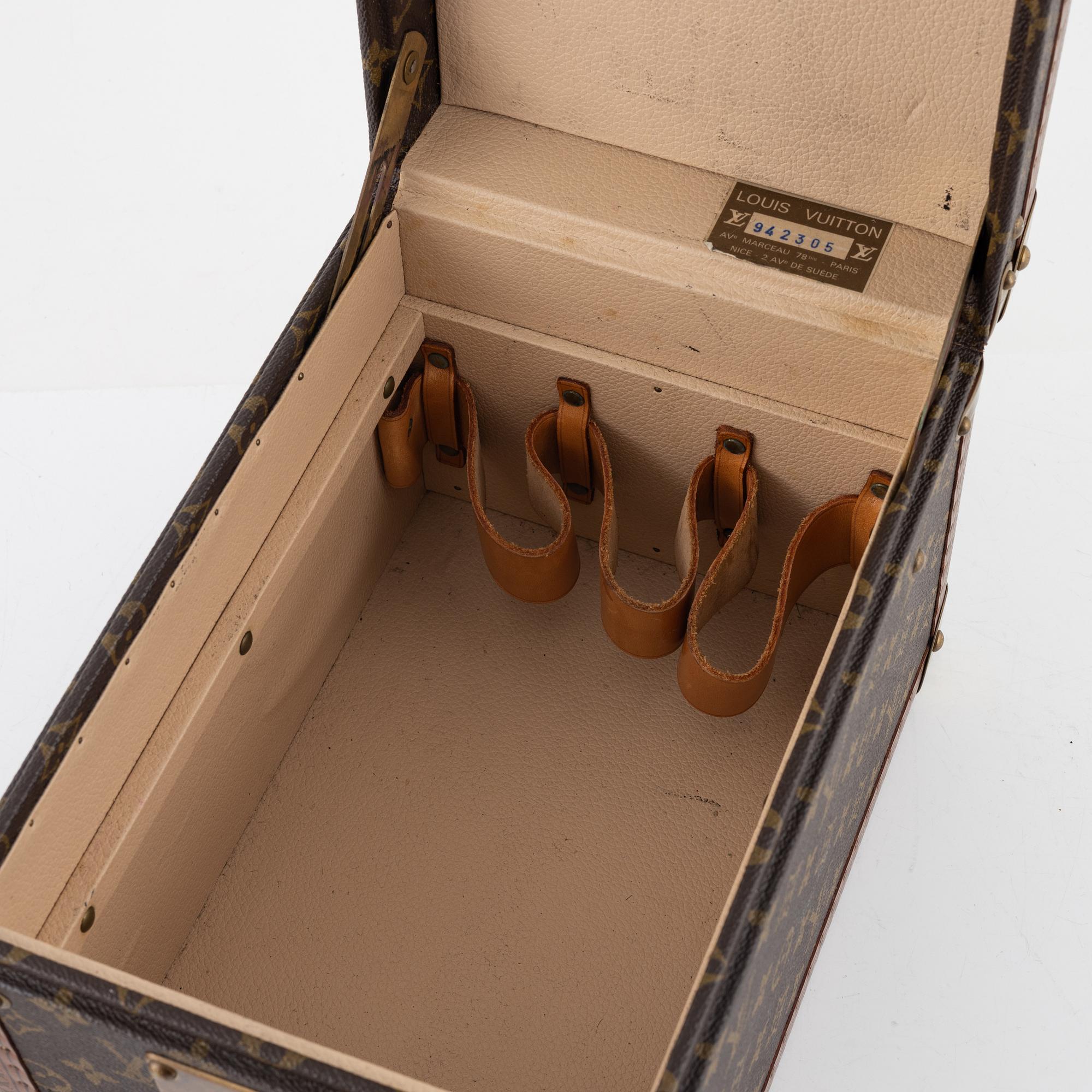 Louis Vuitton, "Boite à Flacons"/vanity case, vintage.