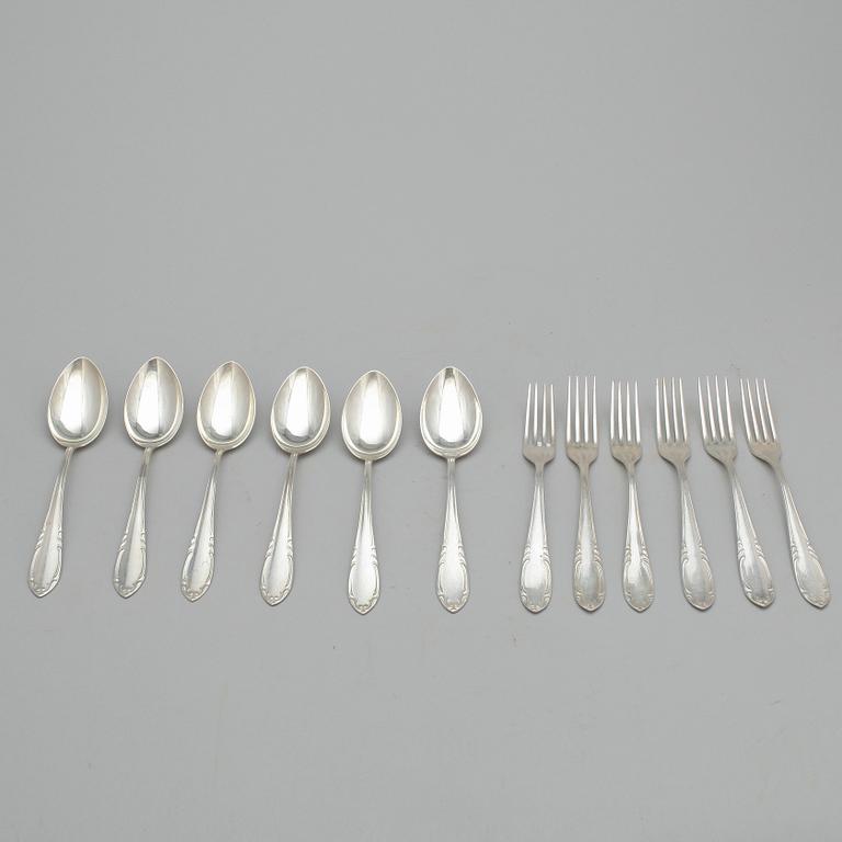 BESTICKSERVIS, silver, 6+6+7, bl.a. CG Hallberg 1962, vikt exklusive knivar ca 572g.