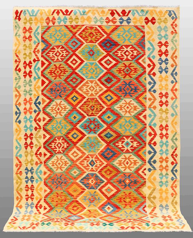 A CARPET, Kilim, ca 293 x 197 cm.