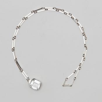 Wiwen Nilsson, a sterling and rock crystal pendant and chain, Lund 1944.