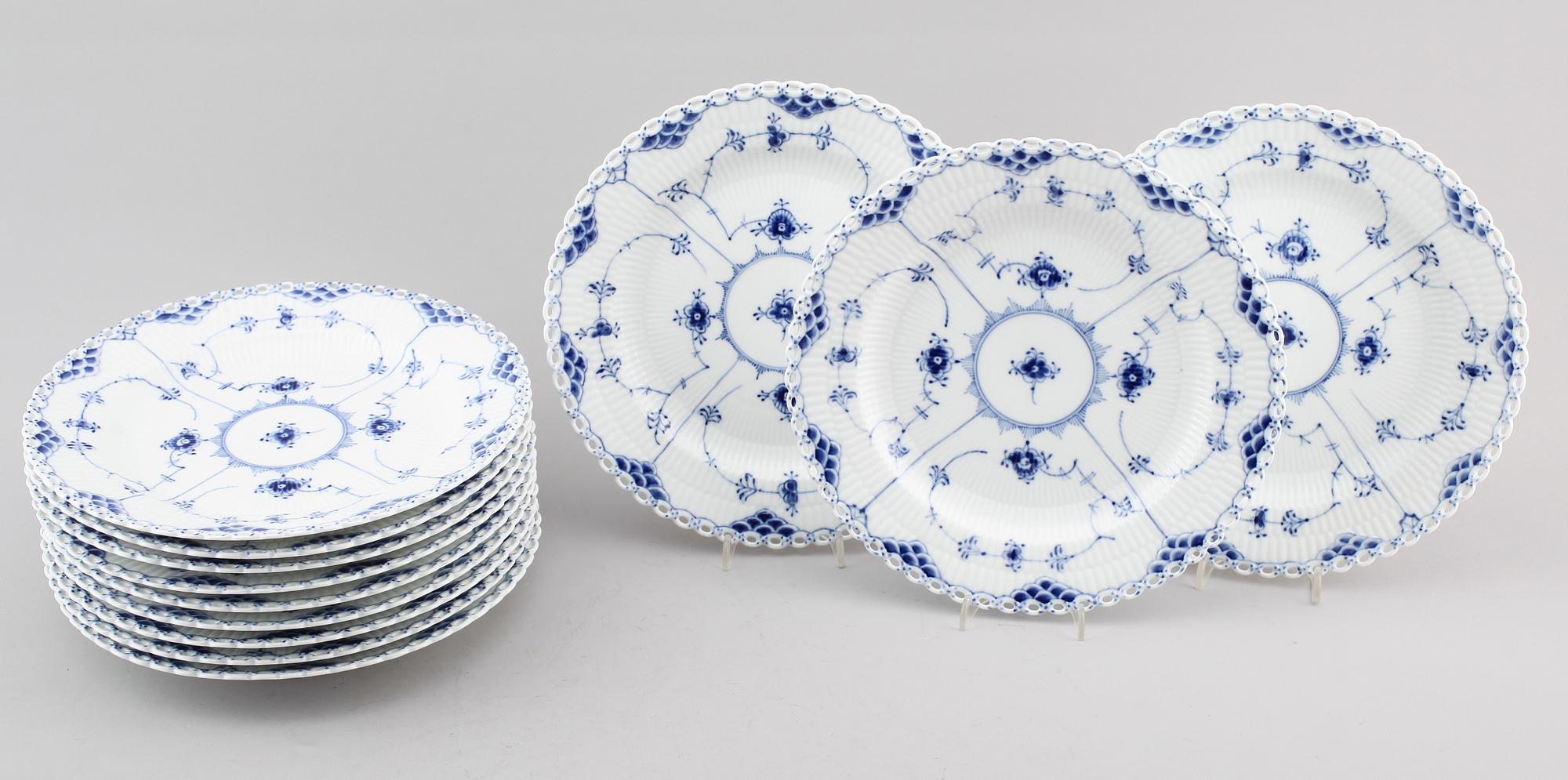 SERVISPORSLIN, 12 delar, porslin, "Musselmalet", Royal Copenhagen.