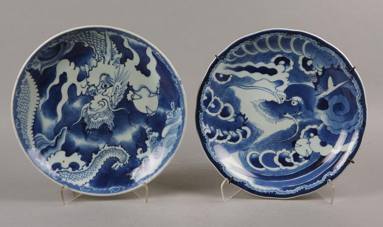 FAT, 2 st snarlika, porslin, Japan 1800-tal.