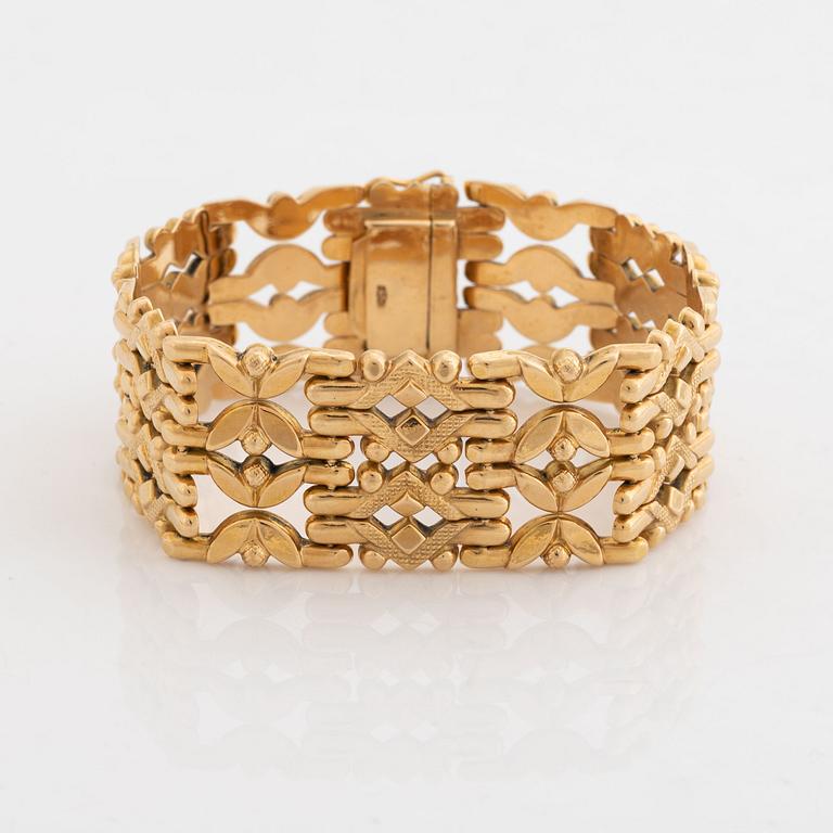 18K gold bracelet, Vicenza, Italy.