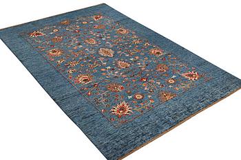 A carpet, Ziegler Ariana, c. 300 x 202 cm.