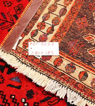 A Qashghai carpet, c. 280 x 183 cm.