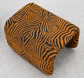 Jan Ekselius, fåtölj med fotpall, "Etcetera", JO Carlssons Möbelindustri, Vetlanda, 1970-tal.