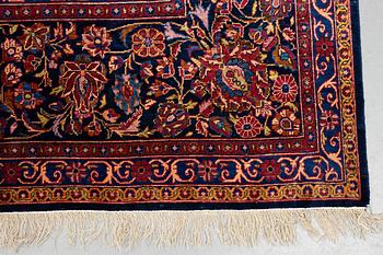 A carpet, semi-antique/old silk Kashan, ca 318,5 x 213,5 cm.