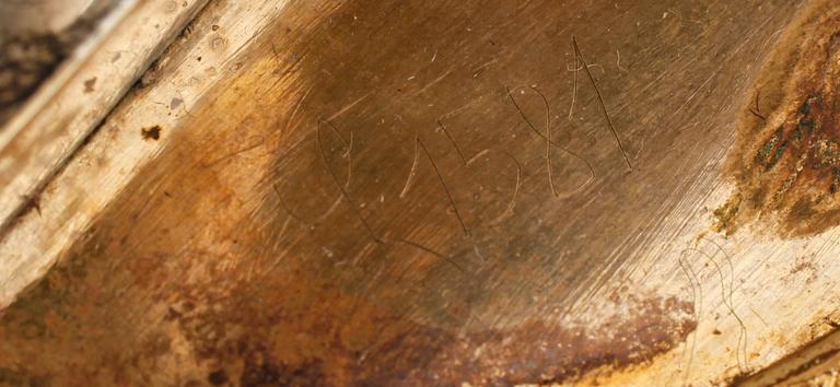 BORDSPENDYL, förgylld brons, med speldosa, 1800-tal.